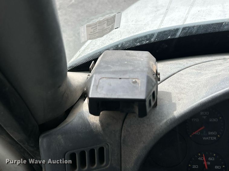 image for item EK8360 2004 International MA025 dump truck