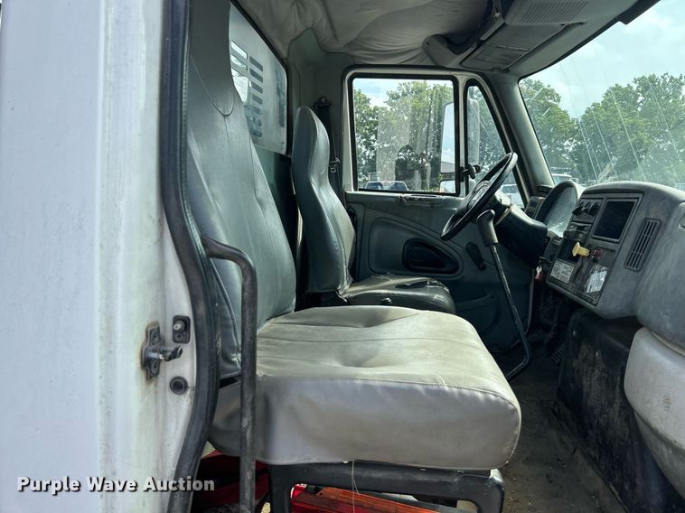 image for item EK8360 2004 International MA025 dump truck