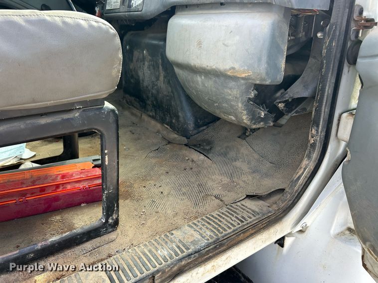 image for item EK8360 2004 International MA025 dump truck