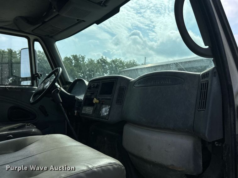 image for item EK8360 2004 International MA025 dump truck