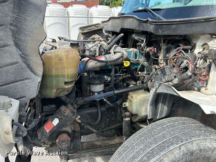 image for item EK8360 2004 International MA025 dump truck