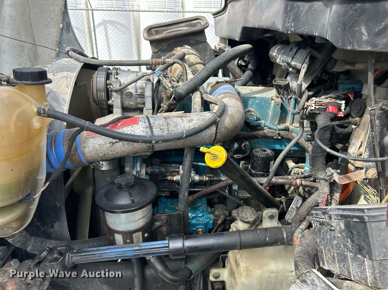 image for item EK8360 2004 International MA025 dump truck