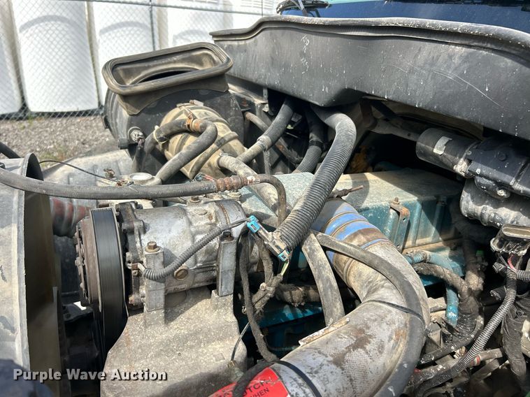 image for item EK8360 2004 International MA025 dump truck