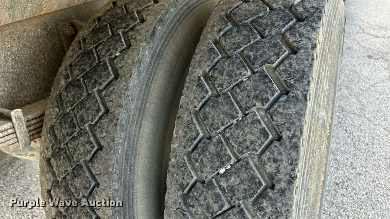 image for item EK8360 2004 International MA025 dump truck