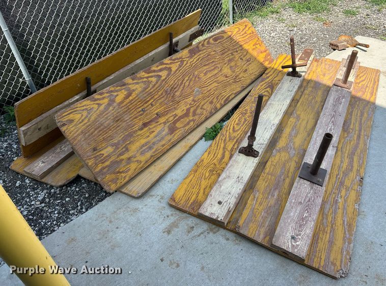 image for item EK8362 Shoring jacks 