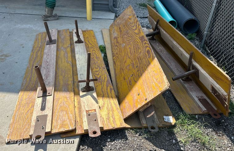 image for item EK8362 Shoring jacks 