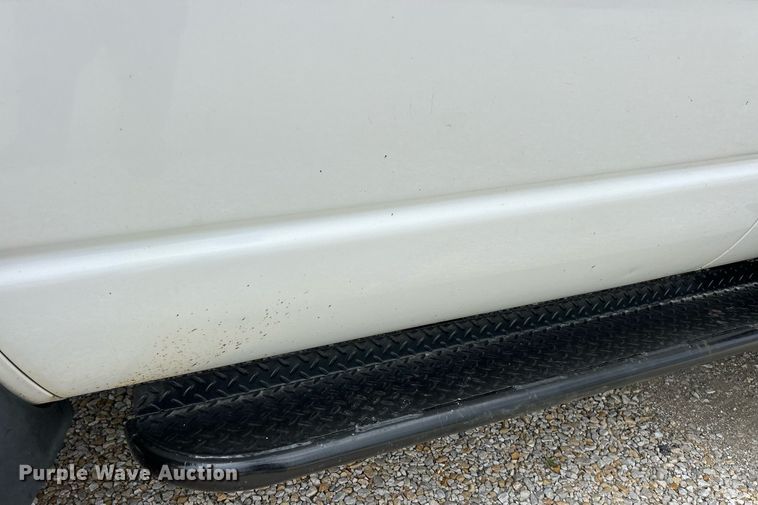 image for item EK8372 2009 Dodge Ram 5500  bucket truck