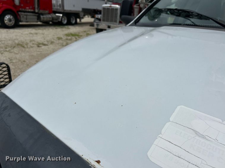 image for item EK8372 2009 Dodge Ram 5500  bucket truck