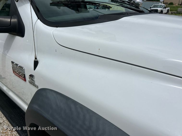 image for item EK8372 2009 Dodge Ram 5500  bucket truck