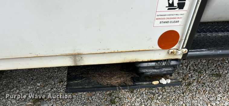 image for item EK8372 2009 Dodge Ram 5500  bucket truck