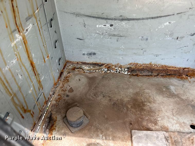 image for item EK8372 2009 Dodge Ram 5500  bucket truck