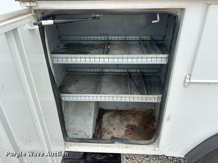 image for item EK8372 2009 Dodge Ram 5500  bucket truck