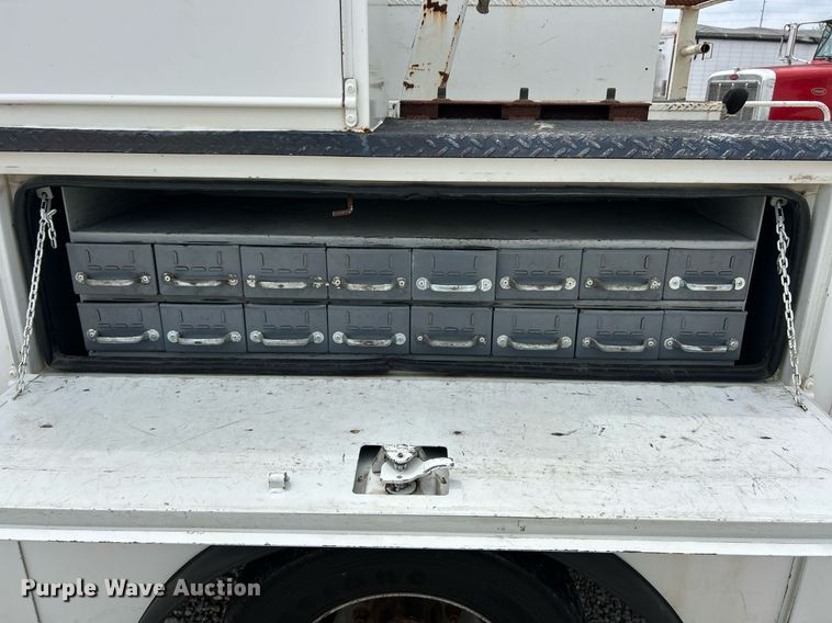 image for item EK8372 2009 Dodge Ram 5500  bucket truck