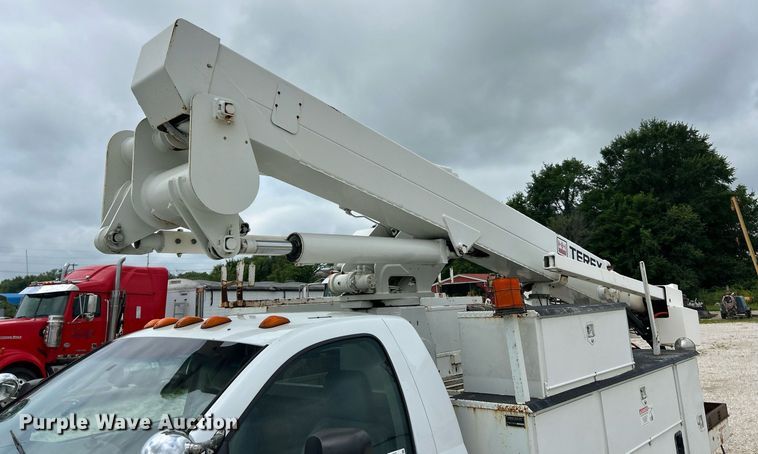 image for item EK8372 2009 Dodge Ram 5500  bucket truck