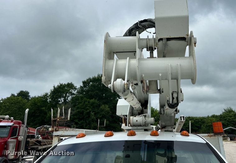 image for item EK8372 2009 Dodge Ram 5500  bucket truck