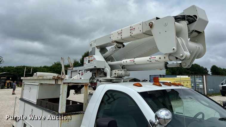 image for item EK8372 2009 Dodge Ram 5500  bucket truck
