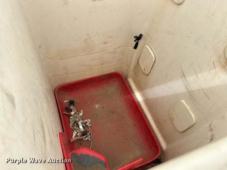 image for item EK8372 2009 Dodge Ram 5500  bucket truck