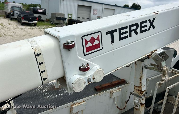 image for item EK8372 2009 Dodge Ram 5500  bucket truck