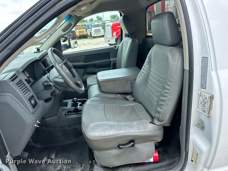 image for item EK8372 2009 Dodge Ram 5500  bucket truck