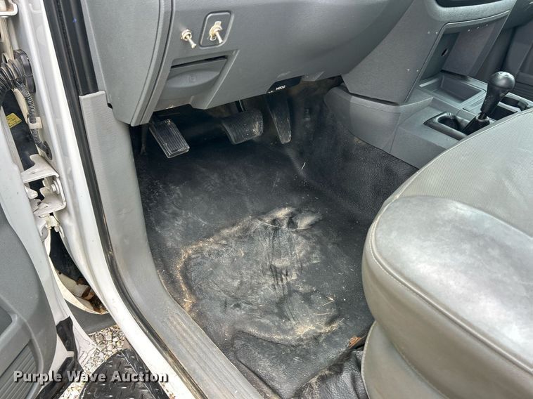 image for item EK8372 2009 Dodge Ram 5500  bucket truck