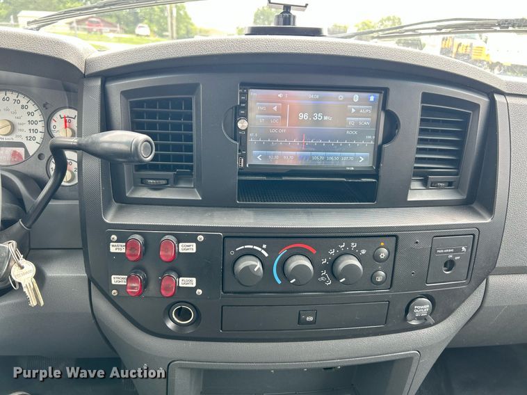 image for item EK8372 2009 Dodge Ram 5500  bucket truck