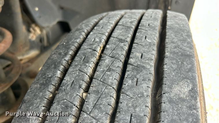 image for item EK8372 2009 Dodge Ram 5500  bucket truck