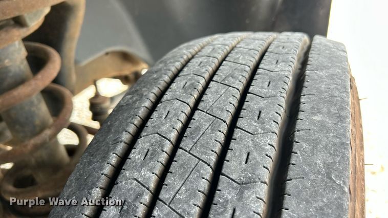 image for item EK8372 2009 Dodge Ram 5500  bucket truck