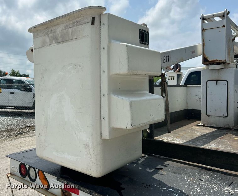 image for item EK8374 2008 Ford F450 Super Duty bucket truck