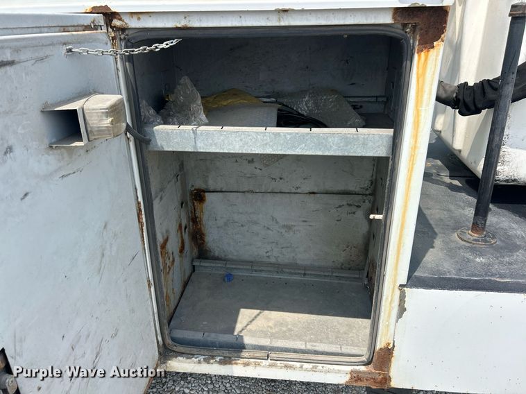 image for item EK8374 2008 Ford F450 Super Duty bucket truck