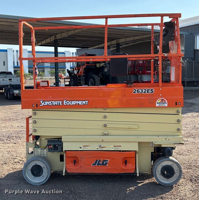 image for item EL6063 2016 JLG 2632 ES scissor lift