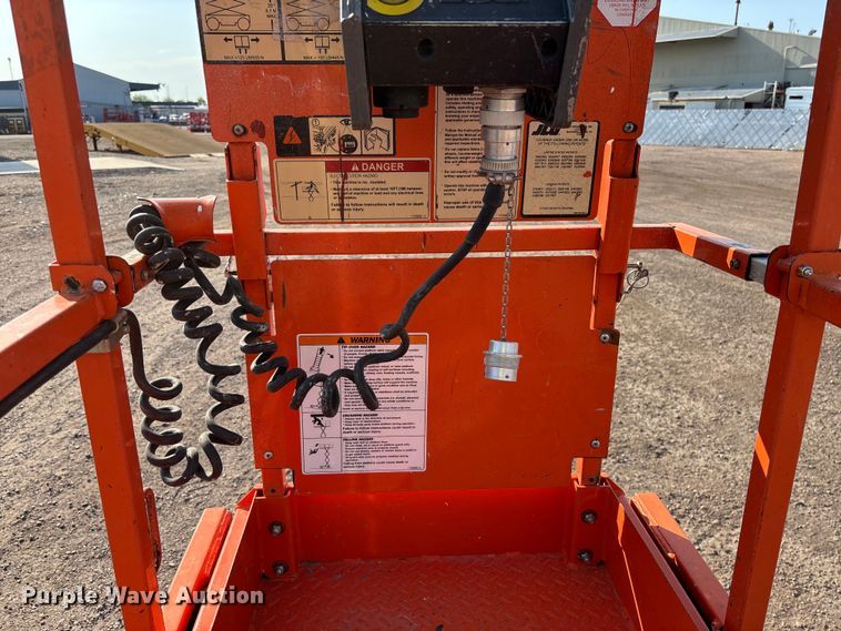 image for item EL6063 2016 JLG 2632 ES scissor lift