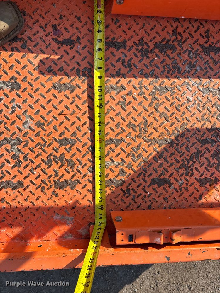 image for item EL6063 2016 JLG 2632 ES scissor lift