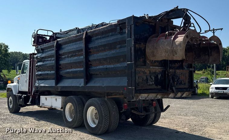 image for item EM2109 1999 International F-2574 grapple crane truck