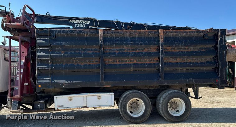 image for item EM2109 1999 International F-2574 grapple crane truck