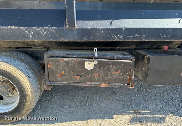 image for item EM2109 1999 International F-2574 grapple crane truck