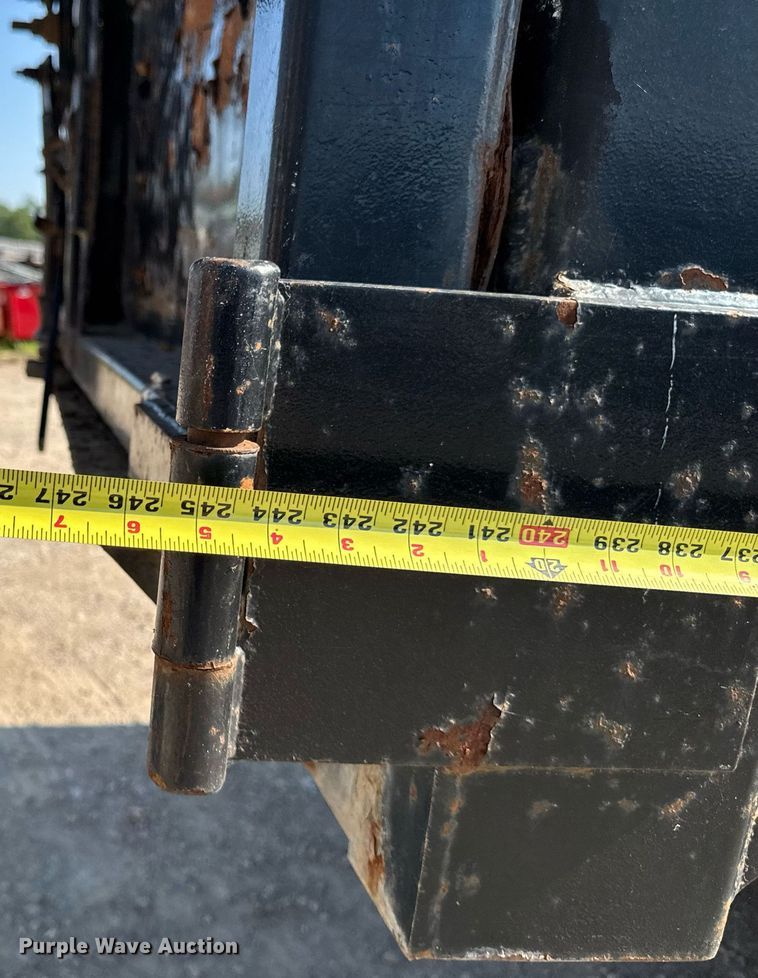 image for item EM2109 1999 International F-2574 grapple crane truck