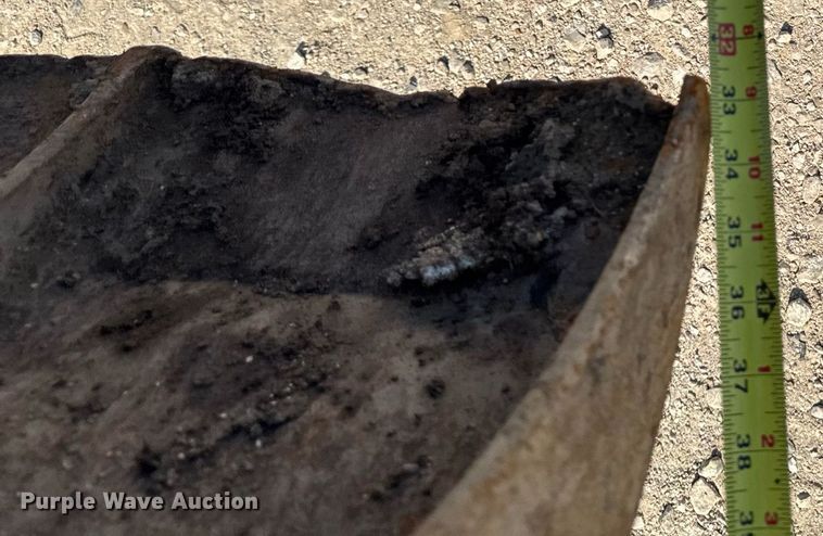 image for item EM2109 1999 International F-2574 grapple crane truck