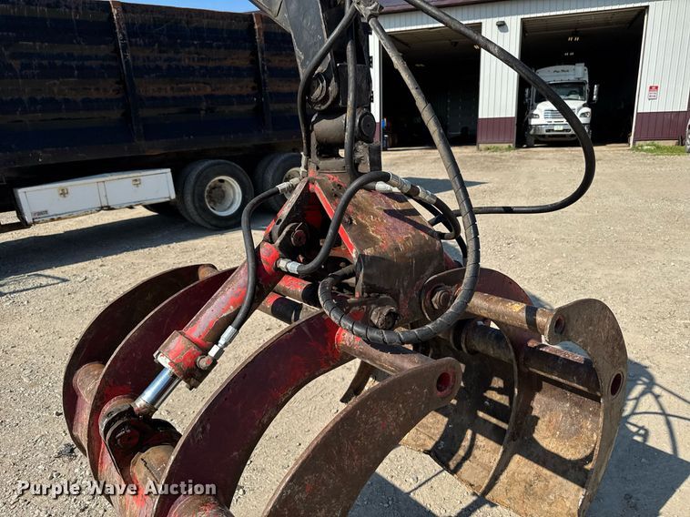 image for item EM2109 1999 International F-2574 grapple crane truck