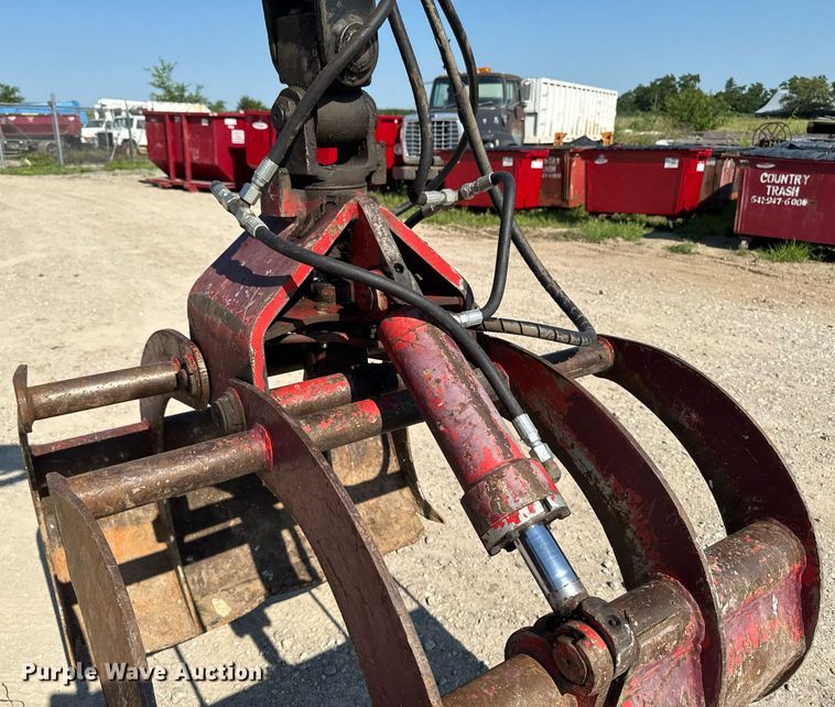 image for item EM2109 1999 International F-2574 grapple crane truck