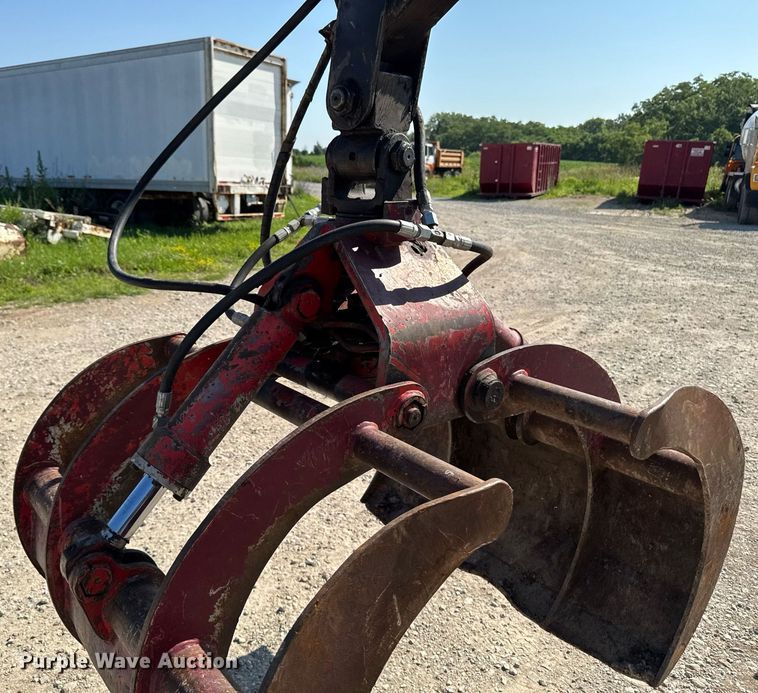 image for item EM2109 1999 International F-2574 grapple crane truck