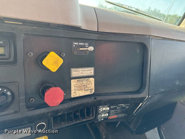 image for item EM2109 1999 International F-2574 grapple crane truck