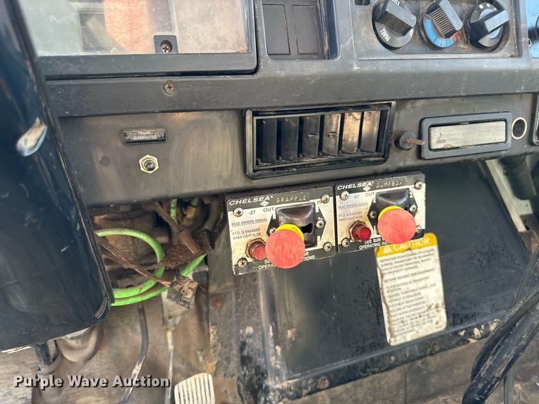 image for item EM2109 1999 International F-2574 grapple crane truck