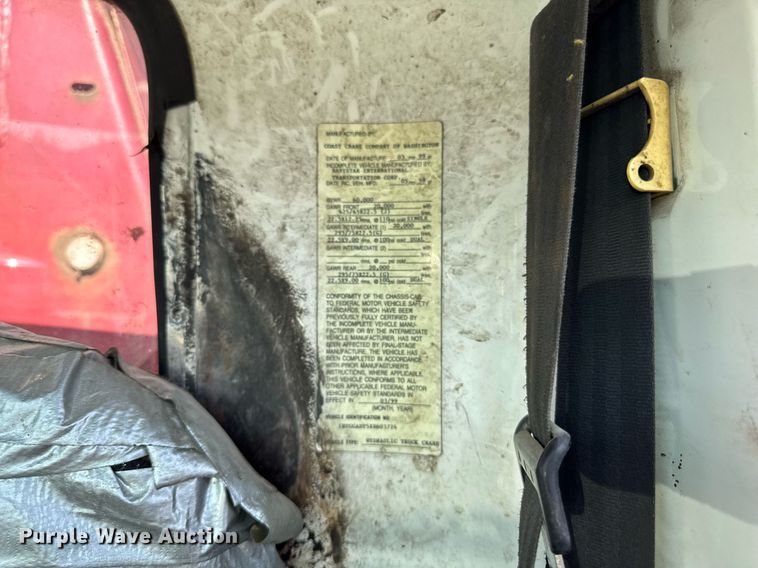 image for item EM2109 1999 International F-2574 grapple crane truck