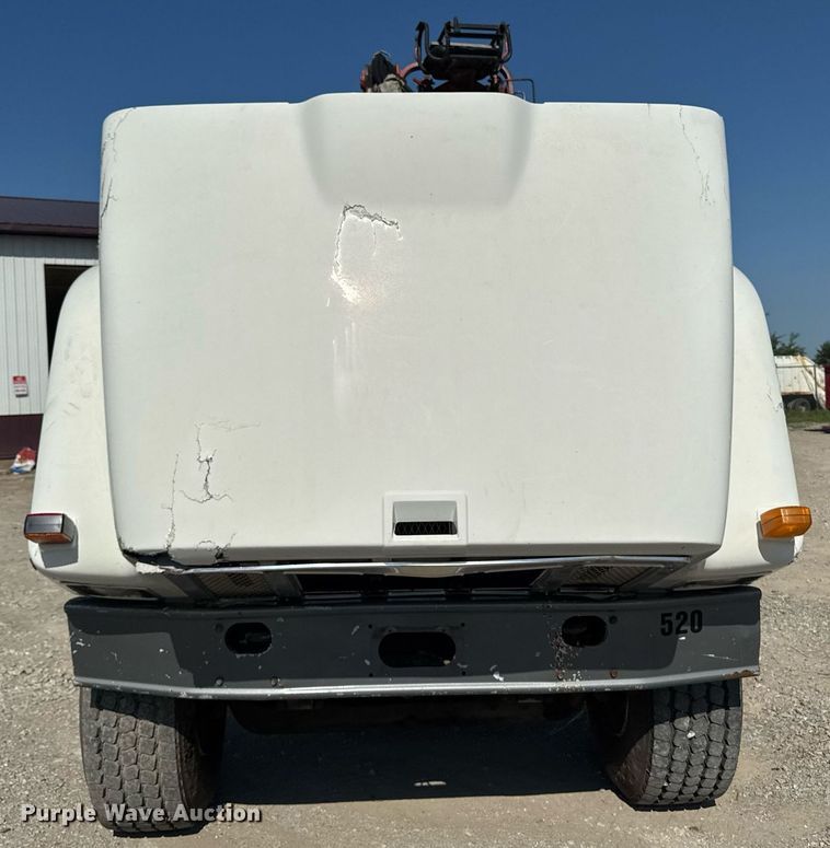 image for item EM2109 1999 International F-2574 grapple crane truck