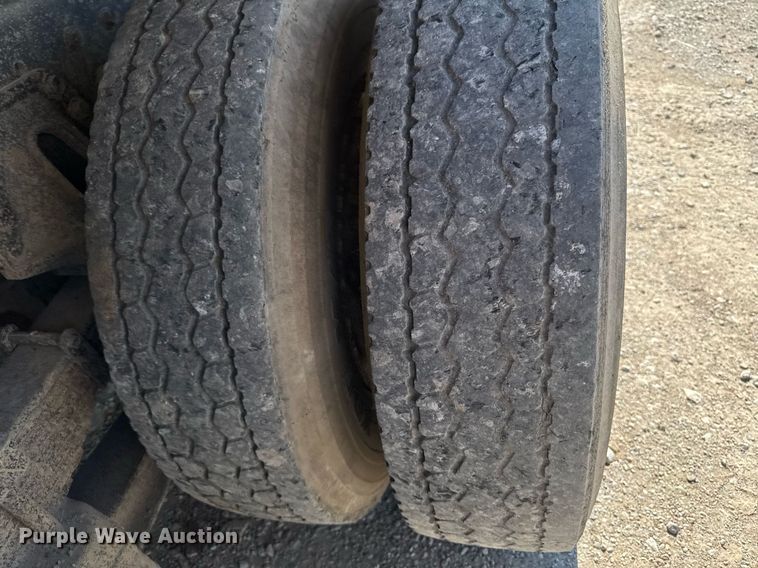 image for item EM2109 1999 International F-2574 grapple crane truck