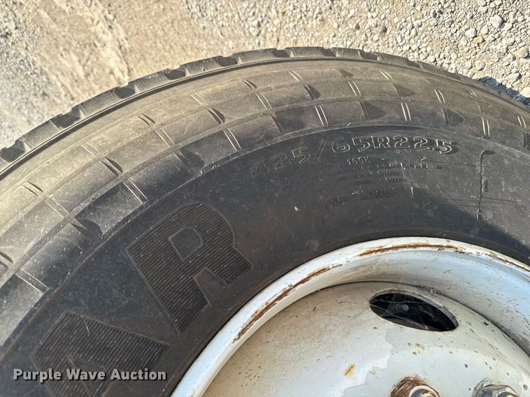 image for item EM2109 1999 International F-2574 grapple crane truck