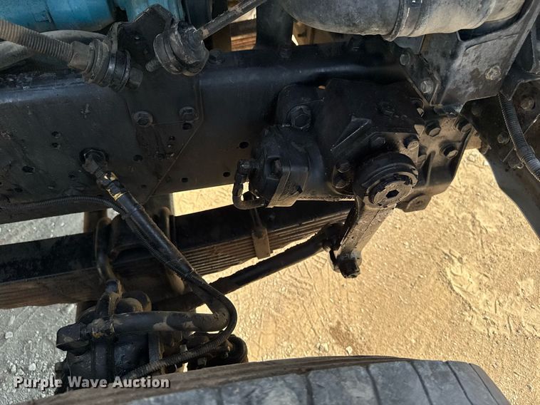 image for item EM2109 1999 International F-2574 grapple crane truck