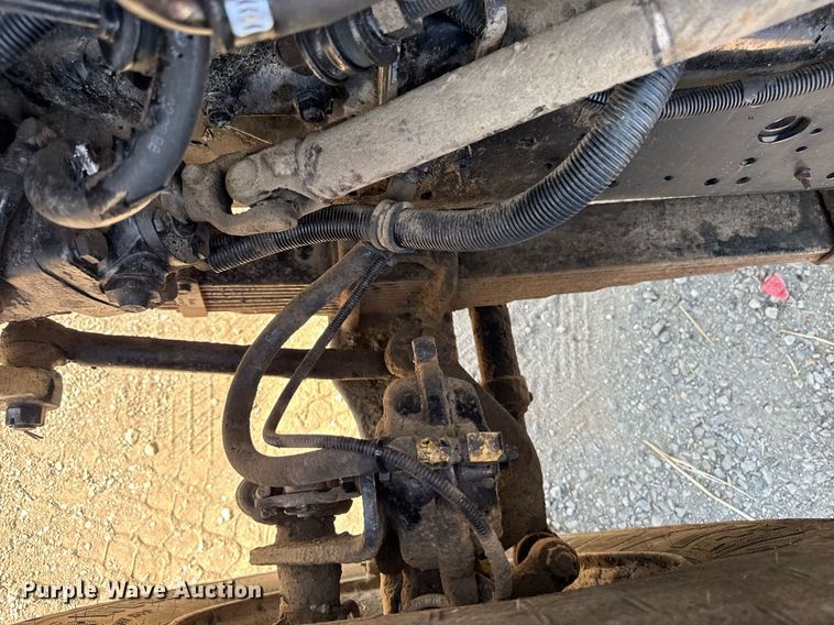 image for item EM2109 1999 International F-2574 grapple crane truck