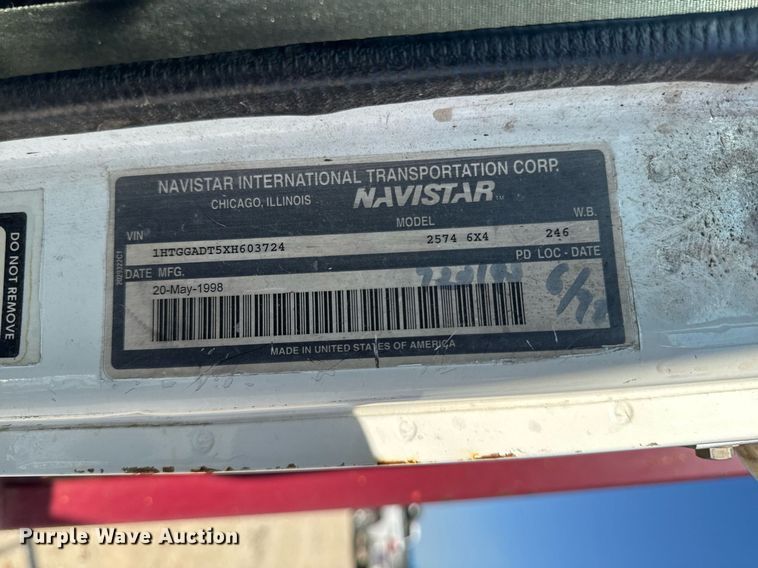 image for item EM2109 1999 International F-2574 grapple crane truck