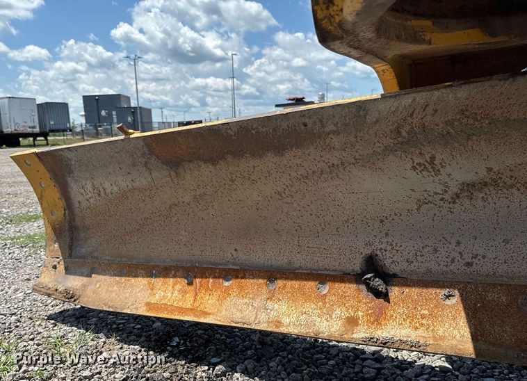 image for item EM2121 1982 John Deere 772A motor grader